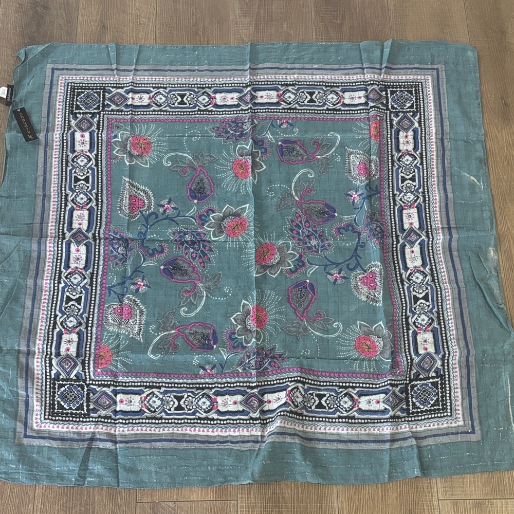 NWT set of 2 Chaudry scarf